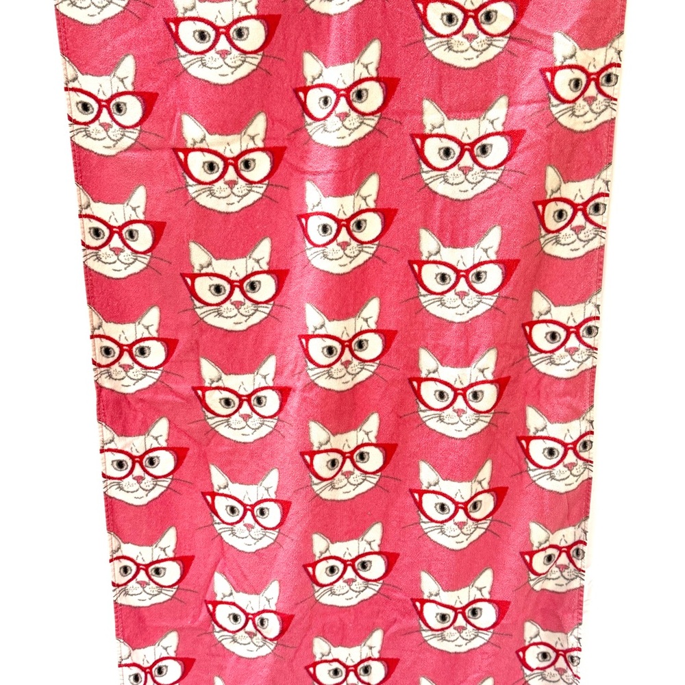 Vintage Dohler Pink Cat in Cat Eye Glasses Beach Towel